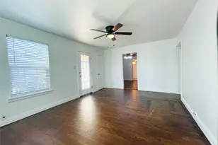 203 Ennis St, Waxahachie, TX 75165 - Photo 5