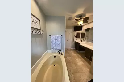 1827 Forestdale Drive, Grapevine, TX 76051 - Photo 19