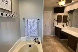 1827 Forestdale Dr, Grapevine, TX 76051 - Photo 19