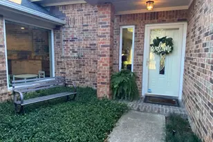 1827 Forestdale Dr, Grapevine, TX 76051 - Photo 5