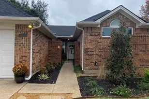 1827 Forestdale Dr, Grapevine, TX 76051 - Photo 3