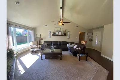 1827 Forestdale Drive, Grapevine, TX 76051 - Photo 7