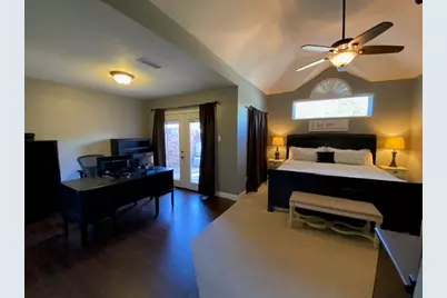 1827 Forestdale Drive, Grapevine, TX 76051 - Photo 15