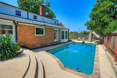 610 W Cedar Street, Nocona, TX 76255 - Photo 3