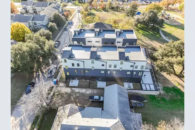 1105 Poindexter Street #B1, Fort Worth, TX 76102 - Photo 3