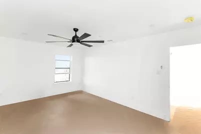 1105 Poindexter Street #B1, Fort Worth, TX 76102 - Photo 35