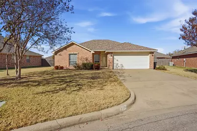 212 Preston Drive, Cleburne, TX 76033 - Photo 5