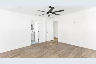 1105 Poindexter Street #B2, Fort Worth, TX 76102 - Photo 23