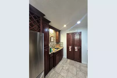222 W Shady Grove Road W #222 East unit, Irving, TX 75060 - Photo 11