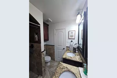 222 W Shady Grove Road W #222 East unit, Irving, TX 75060 - Photo 25