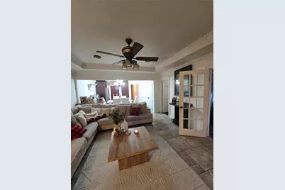 222 W Shady Grove Road W #222 East unit, Irving, TX 75060 - Photo 7