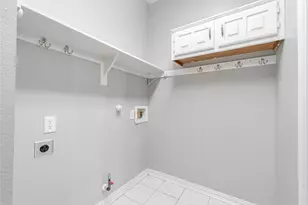 112 Midcrest Dr, Irving, TX 75063 - Photo 35