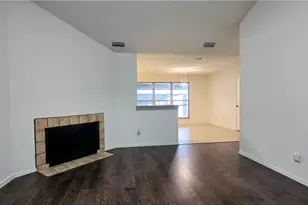 2224 Limestone Ln, Garland, TX 75040 - Photo 3