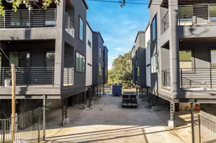 1105 Poindexter St, Fort Worth, TX 76102 - Photo 7