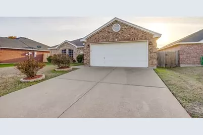 951 Morgan Drive, Burleson, TX 76028 - Photo 5
