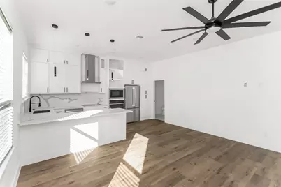 1101 Poindexter Street #A1, Fort Worth, TX 76102 - Photo 9