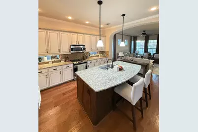 300 Eastland Drive, Lewisville, TX 75056 - Photo 13