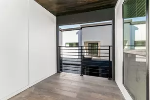 1101 Poindexter St, Fort Worth, TX 76102 - Photo 9