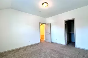 4683B Rhett Ln, Carrollton, TX 75010 - Photo 17