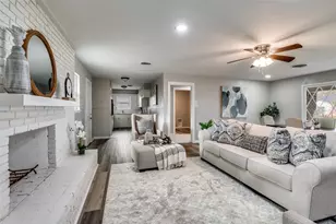 4820 Briarwood Ln, Fort Worth, TX 76103 - Photo 3