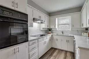 4820 Briarwood Ln, Fort Worth, TX 76103 - Photo 7