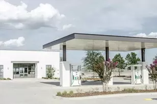 2241 Heather Hls Dr, Fort Worth, TX 76008 - Photo 33