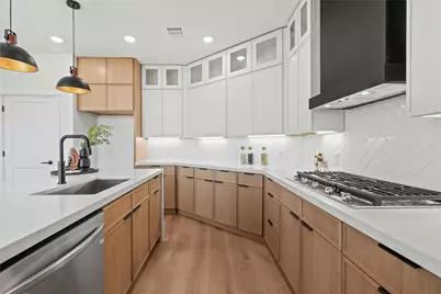 325 N Moore, Dallas, TX 75203 - Photo 11