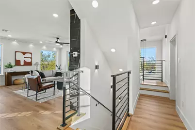 325 N Moore, Dallas, TX 75203 - Photo 19