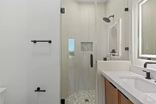 325 N Moore, Dallas, TX 75203 - Photo 17