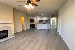 2007 Walnut Hills Ln, Mansfield, TX 76063 - Photo 5