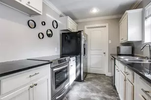 2906 Sharpview Ln, Dallas, TX 75228 - Photo 13