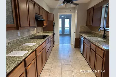 103 Red Bud Court, Oak Leaf, TX 75154 - Photo 11