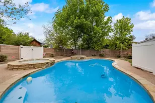 614 W 4th St, Justin, TX 76247 - Photo 21