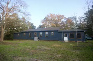 514 E Linn St, Huntington, TX 75949 - Photo 9