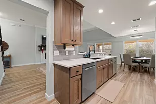 3137 Shoreline Dr, Burleson, TX 76028 - Photo 15