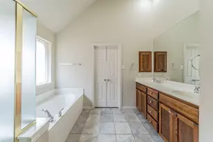 2020 Canterbury Dr, Bedford, TX 76021 - Photo 13