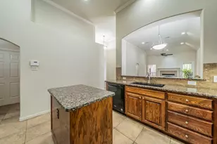 2020 Canterbury Dr, Bedford, TX 76021 - Photo 9