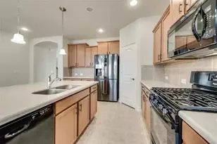 421 Windward Dr, Little Elm, TX 75068 - Photo 7