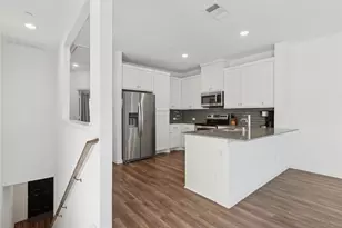 4703 Kindred St, Haltom City, TX 76117 - Photo 9