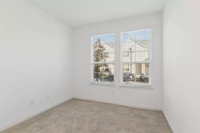 4703 Kindred Street, Haltom City, TX 76117 - Photo 5