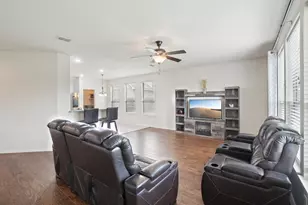 2200 Benjamin Creek Dr, Little Elm, TX 75068 - Photo 7