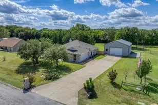 99 Catamaran Ct, Gordonville, TX 76245 - Photo 1