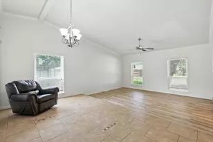 5024 Middleton Cir, The Colony, TX 75056 - Photo 9