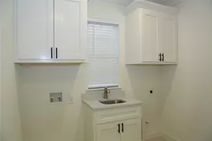 1403 Jefferson St, Bowie, TX 76230 - Photo 19