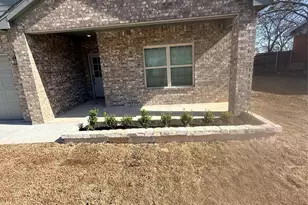 1403 Jefferson St, Bowie, TX 76230 - Photo 27