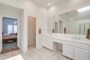 8216 Dogwood Ln, Irving, TX 75063 - Photo 25