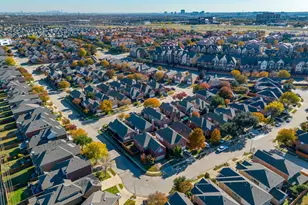 8216 Dogwood Ln, Irving, TX 75063 - Photo 37