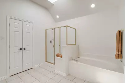 8216 Dogwood Lane, Irving, TX 75063 - Photo 23