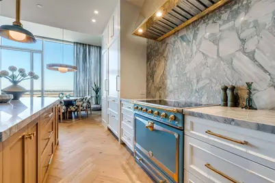 2408 Victory Park Lane #1442, Dallas, TX 75219 - Photo 17