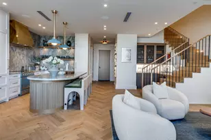 2408 Victory Park Ln, Dallas, TX 75219 - Photo 9